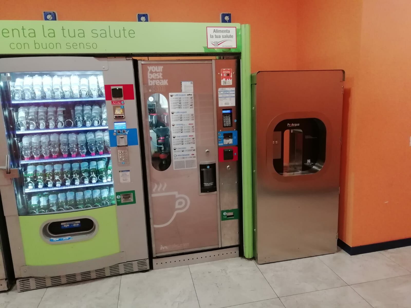 Azienda 16 Azienda svg+xml;charset=utf