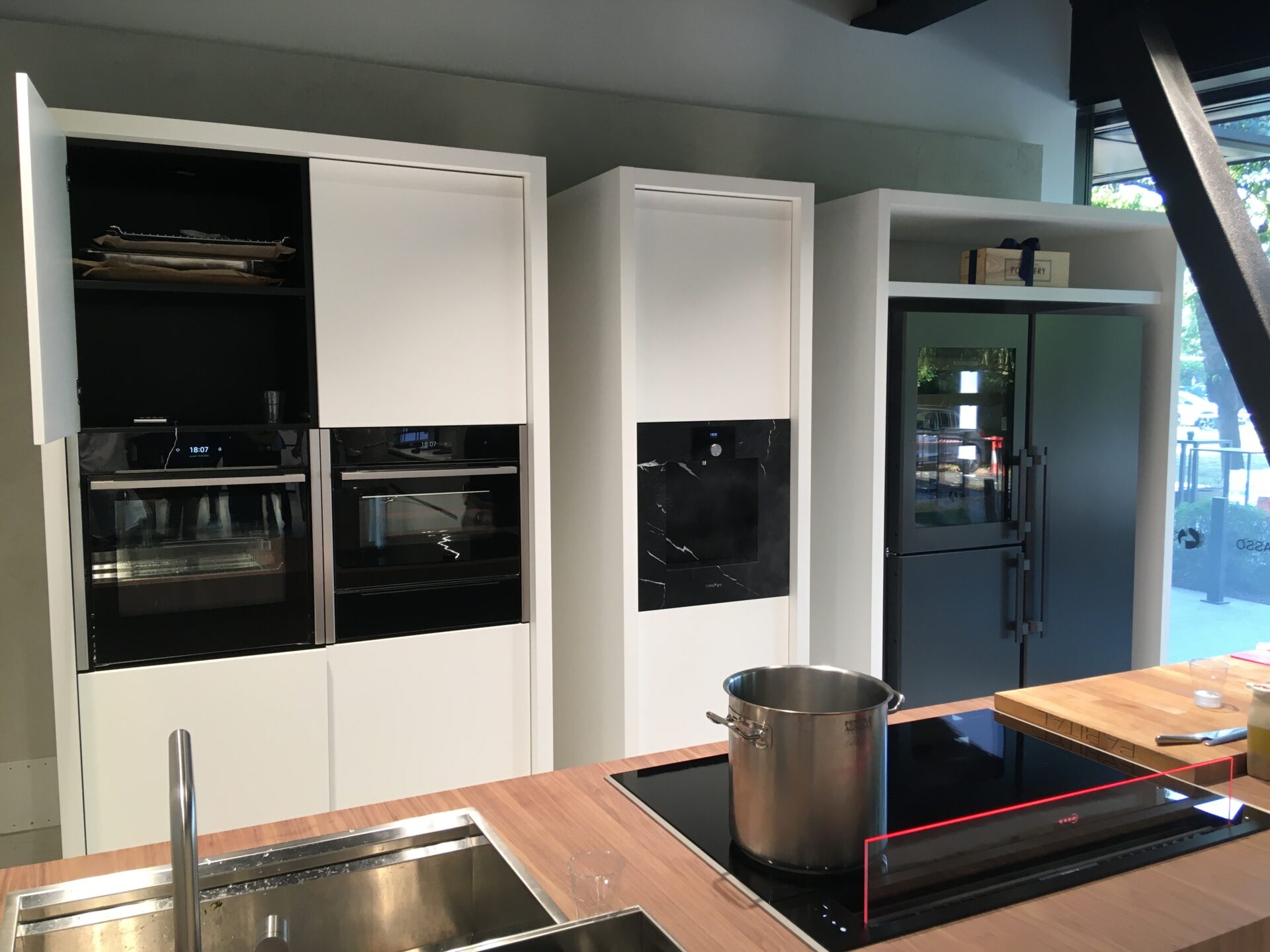 Il design dell’acqua entra nel nuovo showroom 2R Incasso di Bologna IMG 6273 1